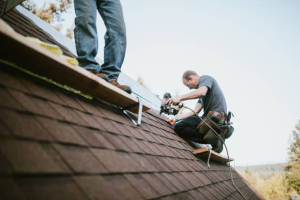 Local Roofers in Newbern, IA